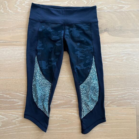 Lululemon Bundle 3 Cropped Leggings sz 8 Camo Striped Checked - Picture 6 of 9